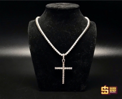Mặt dây chuyền thánh giá 3